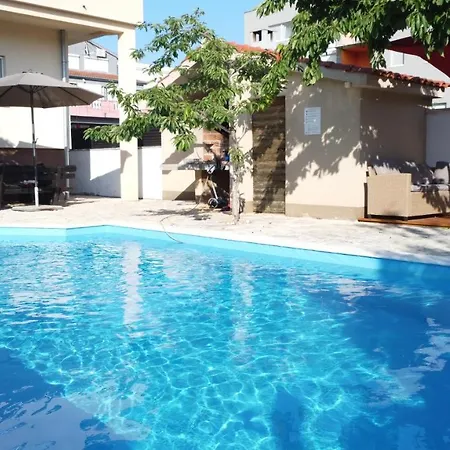 Apartment Retreat -